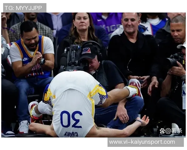 克莱三分球表现不佳仅得11分3篮板1助攻正负值惨遭21